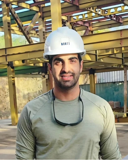 Hanik Onay Kework, ingeniero especialista en ingeniería sismorresistente
